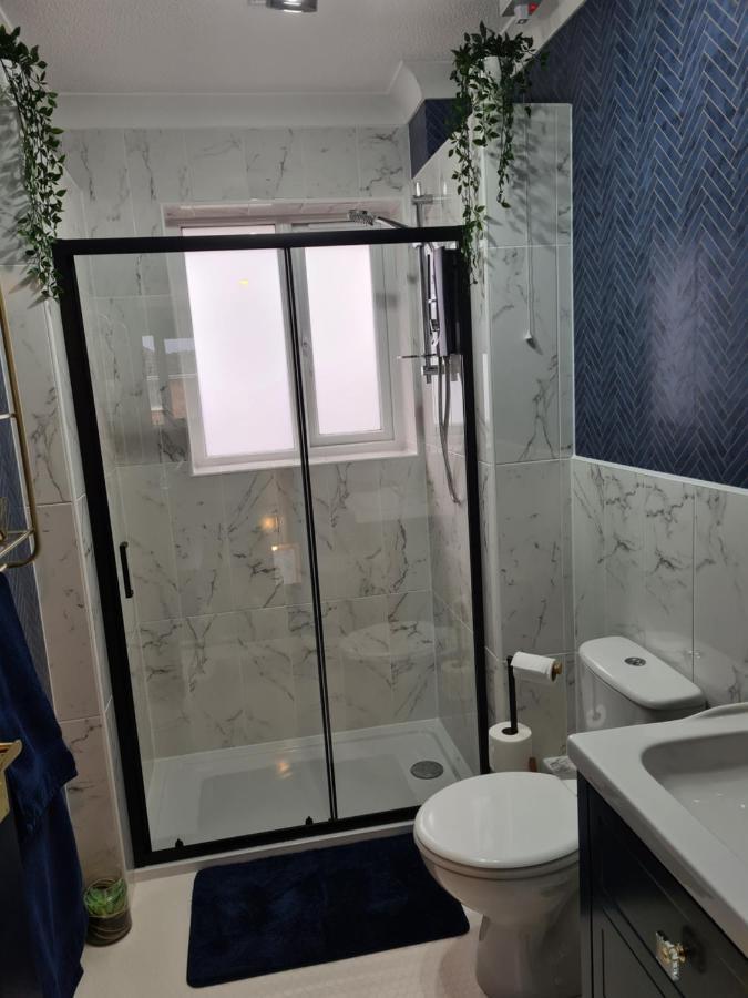 Stunning 2 Bed House Near Coastal Path/Lake/Beach ラネリー エクステリア 写真