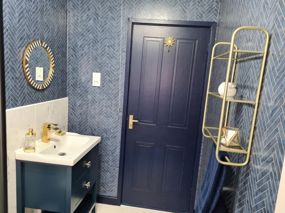 Stunning 2 Bed House Near Coastal Path/Lake/Beach ラネリー エクステリア 写真